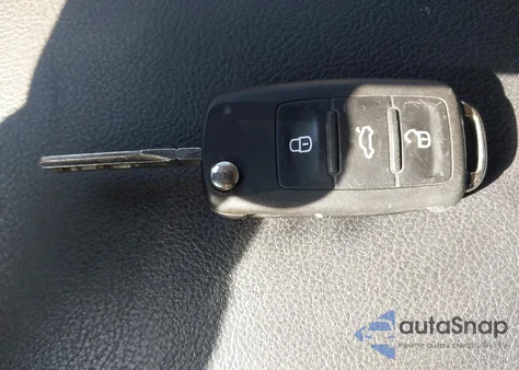 2015 Volkswagen Passat 1.8T Limited Edition/1.8T S/1.8T Wolfsburg Edition from USA, damaged, VIN 1VWAS7A36FC008561